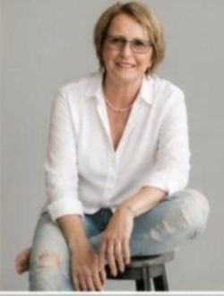 Suzanne's profile, a single 72-year-old a woman in Montréal