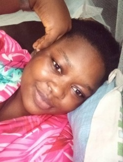 Ornella's profile, a single 23-year-old a woman in Douala