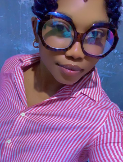 Rosy's profile, a single 24-year-old a woman in Yaoundé