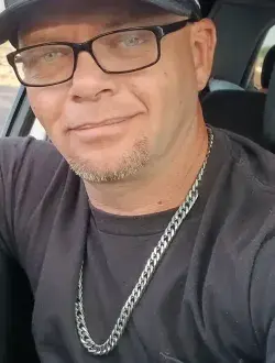 Derek's profile, a single 42-year-old a man in Morristown