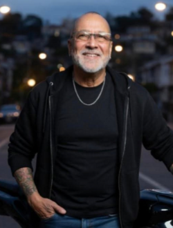 Yves's profile, a single 66-year-old a man in Boucherville