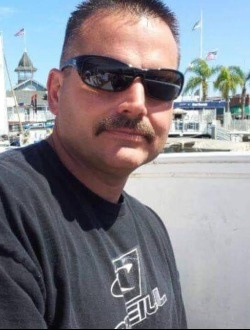 Robert's profile, a single 42-year-old a man in Enid