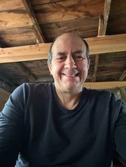 Charles's profile, a single 61-year-old a man in Laval