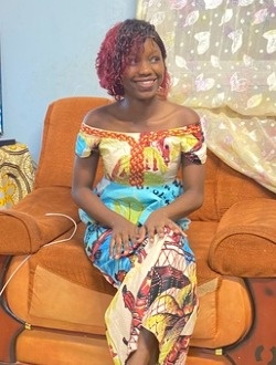 Louise's profile, a single 26-year-old a woman in Yaoundé
