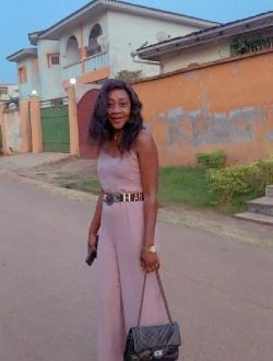 Lucile's profile, a single 44-year-old a woman in Contsing II