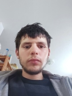 Isaac's profile, a single 19-year-old a man in Saint-Jean-sur-Richelieu