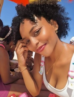 Jennyb's profile, a single 27-year-old a woman in Ivato Firaisana