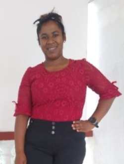 Francie's profile, a single 32-year-old a woman in Toamasina