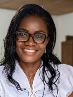 Angeline's profile, a single 47-year-old a woman in Douala