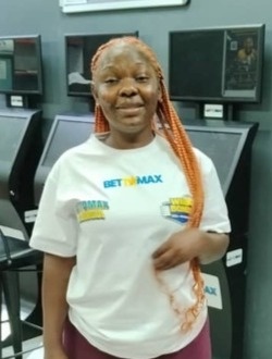 Blandine's profile, a single 33-year-old a woman in Douala