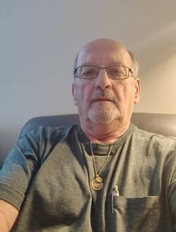 Edouard's profile, a single 69-year-old a man in Gatineau