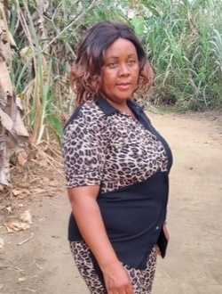 Edith Laure's profile, a single 45-year-old a woman in Abang