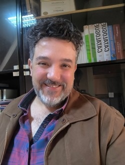 Alexander's profile, a single 50-year-old a man in New York