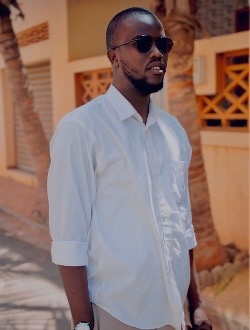 Dyba's profile, a single 31-year-old a man in Dakar