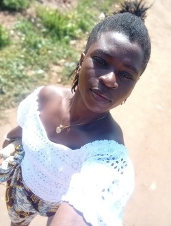Miki's profile, a single 30-year-old a woman in Abidjan