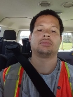 Denard's profile, a single 30-year-old a man in Madera Acres
