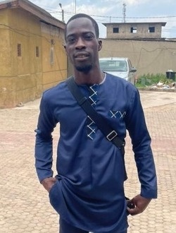 Ade's profile, a single 28-year-old a man in Abidjan