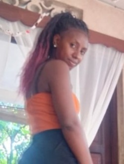Francella's profile, a single 29-year-old a woman in Sainte-Marie