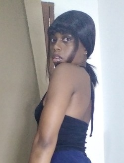 Yara's profile, a single 22-year-old a woman in Ebodié