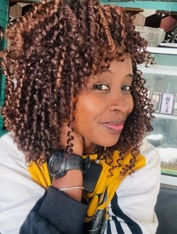 Christelle's profile, a single 36-year-old a woman in Sainte-Marie