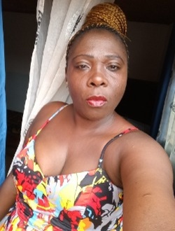 Véronique's profile, a single 38-year-old a woman in Doua