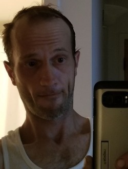 Frank's profile, a single 46-year-old a man in Montréal