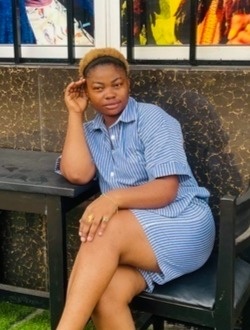 Rosie's profile, a single 24-year-old a woman in Douala