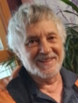 Robert's profile, a single 76-year-old a man in Québec