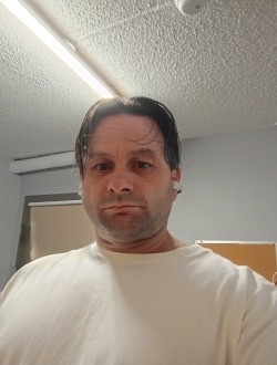Jason's profile, a single 45-year-old a man in Seattle