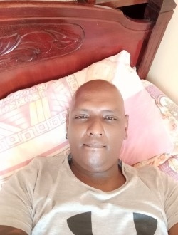Hans's profile, a single 42-year-old a man in Flic en Flac