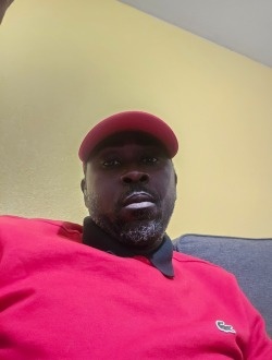 Malone's profile, a single 43-year-old a man in Limoges