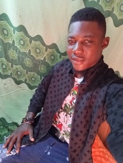 Julio's profile, a single 29-year-old a man in Douala