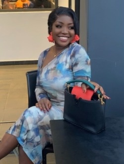 Jen’n's profile, a single 25-year-old a woman in Douala