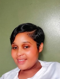 Monica's profile, a single 32-year-old a woman in Port-Gentil