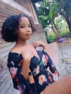 Rominah's profile, a single 18-year-old a woman in Sambava