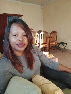 Faniriantsoa's profile, a single 48-year-old a woman in Alarobia-Antanamalaza
