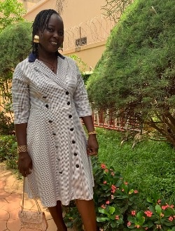 Angela's profile, a single 38-year-old a woman in 1200 Logements
