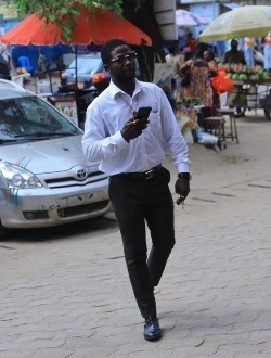 Yann's profile, a single 28-year-old a man in Douala