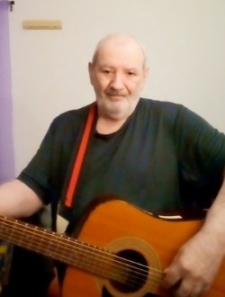 Nino's profile, a single 64-year-old a man in Marseille