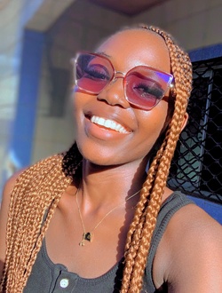 Ange's profile, a single 26-year-old a woman in Douala