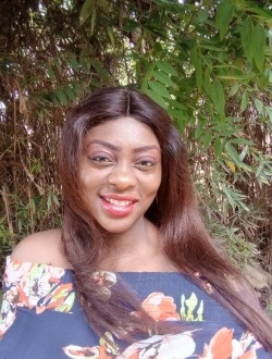 Arlette's profile, a single 35-year-old a woman in Yaoundé