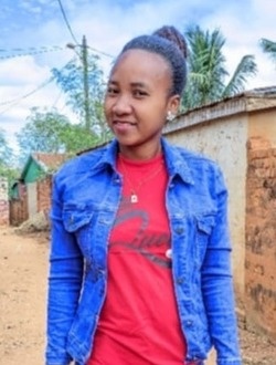 Minah's profile, a single 27-year-old a woman in Fianarantsoa