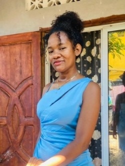 Nadia's profile, a single 32-year-old a woman in Toamasina