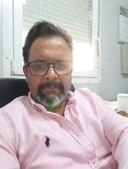 Karim's profile, a single 51-year-old a man in Alger