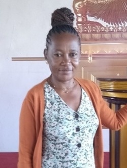 Meline's profile, a single 52-year-old a woman in Antananarivo