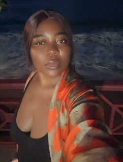 Charnele's profile, a single 30-year-old a woman in Douala