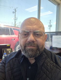 Car's profile, a single 56-year-old a man in La Prairie