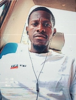 Isaac's profile, a single 34-year-old a man in Pointe-Noire