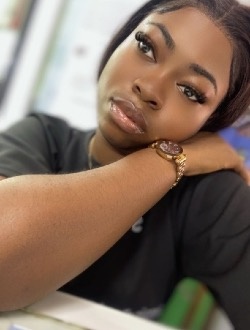 Ines's profile, a single 25-year-old a woman in Yaoundé