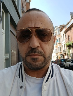 Omar's profile, a single 48-year-old a man in Bruxelles